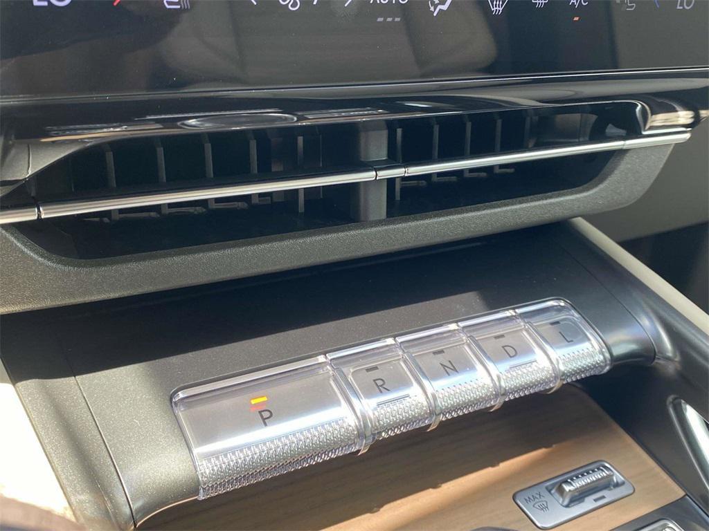 new 2025 Lincoln Nautilus car, priced at $65,051