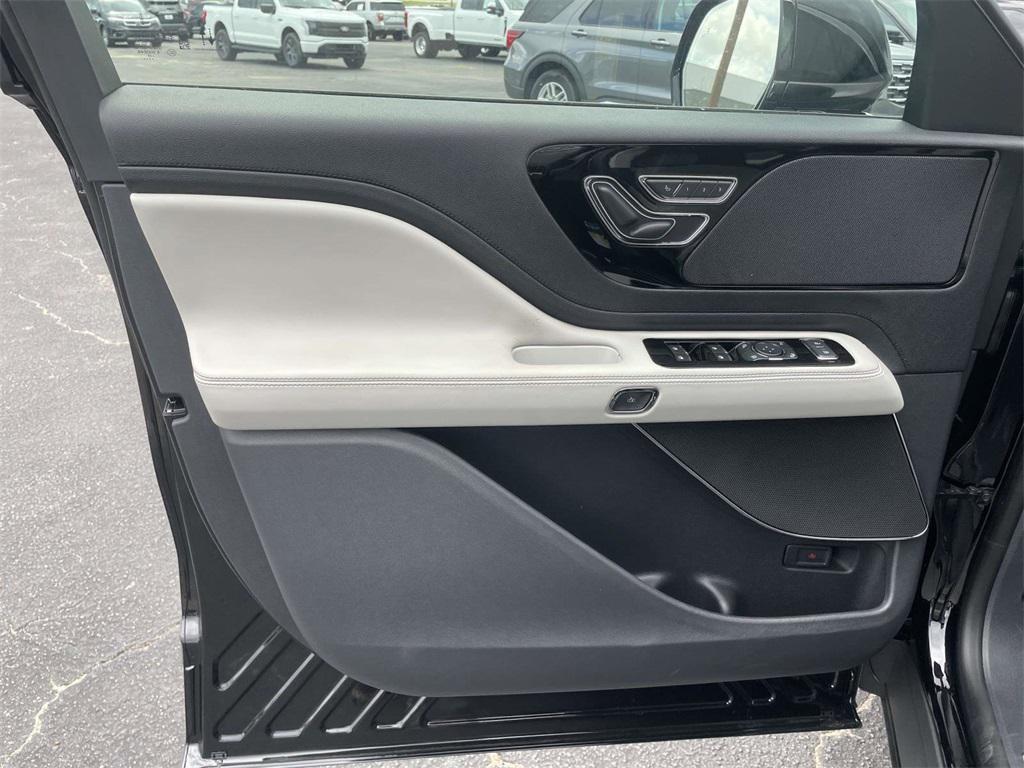 new 2025 Lincoln Aviator car, priced at $49,899