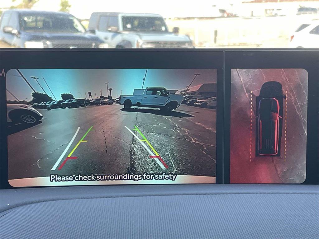 new 2025 Lincoln Navigator car, priced at $101,680