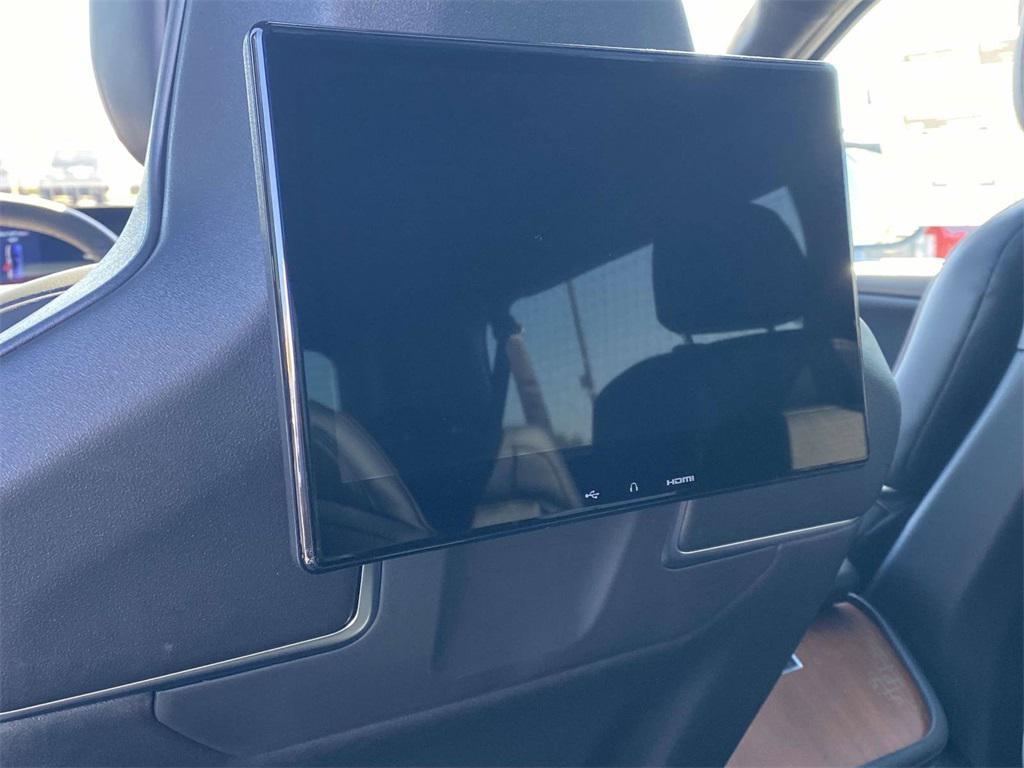 new 2025 Lincoln Navigator car, priced at $122,090