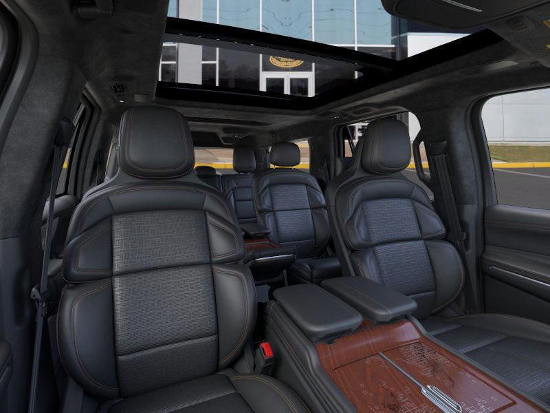 new 2025 Lincoln Navigator car, priced at $124,590