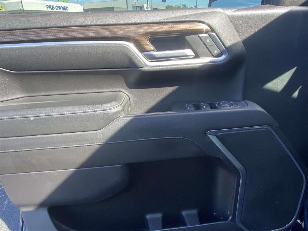 used 2022 Chevrolet Silverado 1500 car, priced at $28,804