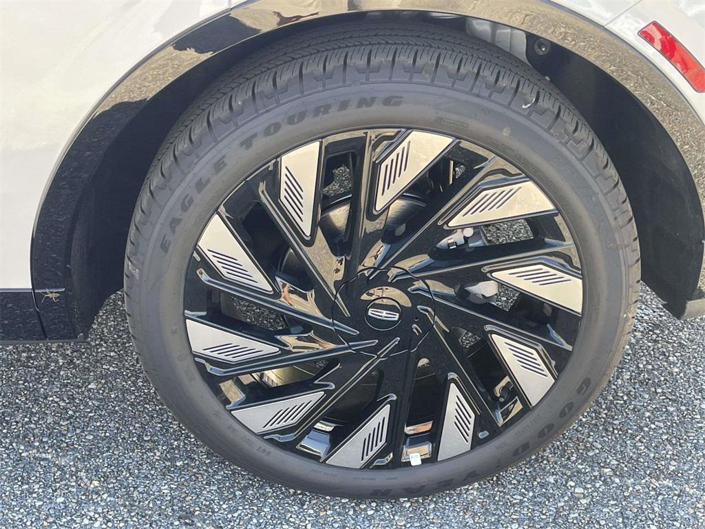 new 2026 Lincoln Nautilus car, priced at $68,092