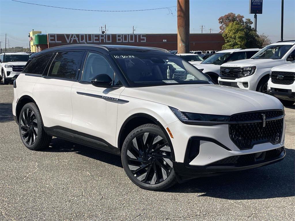 new 2026 Lincoln Nautilus car, priced at $68,092
