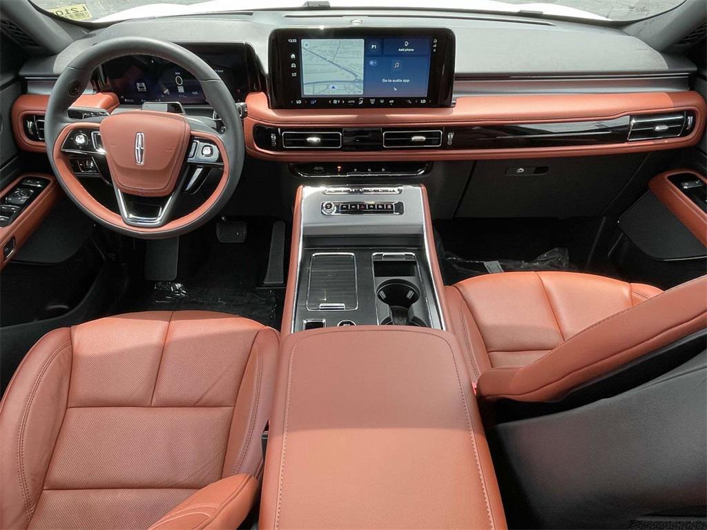 new 2025 Lincoln Aviator car, priced at $61,297