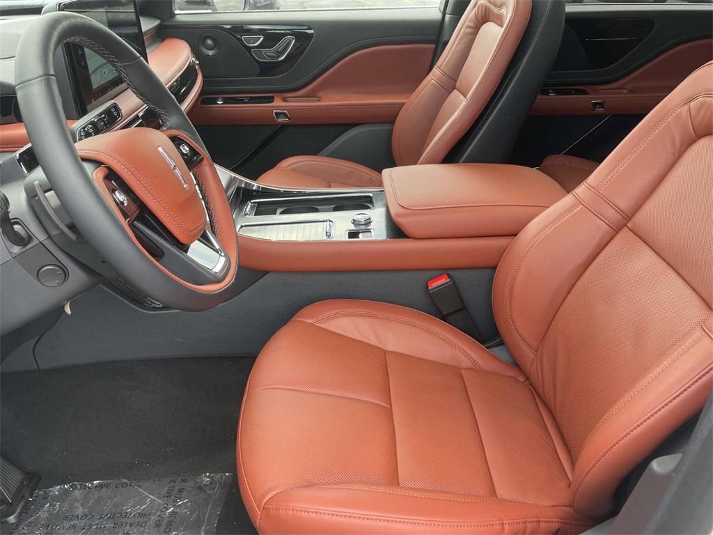 new 2025 Lincoln Aviator car, priced at $61,297