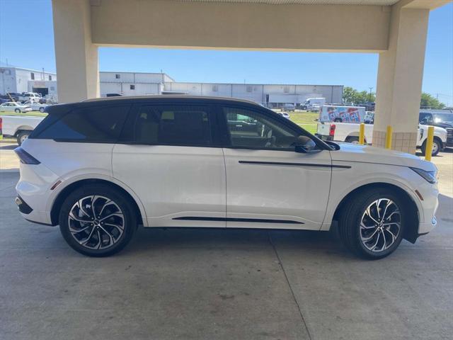 new 2025 Lincoln Nautilus car, priced at $64,850