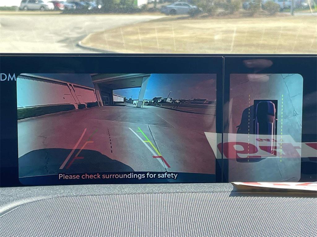 new 2025 Lincoln Navigator car, priced at $105,080