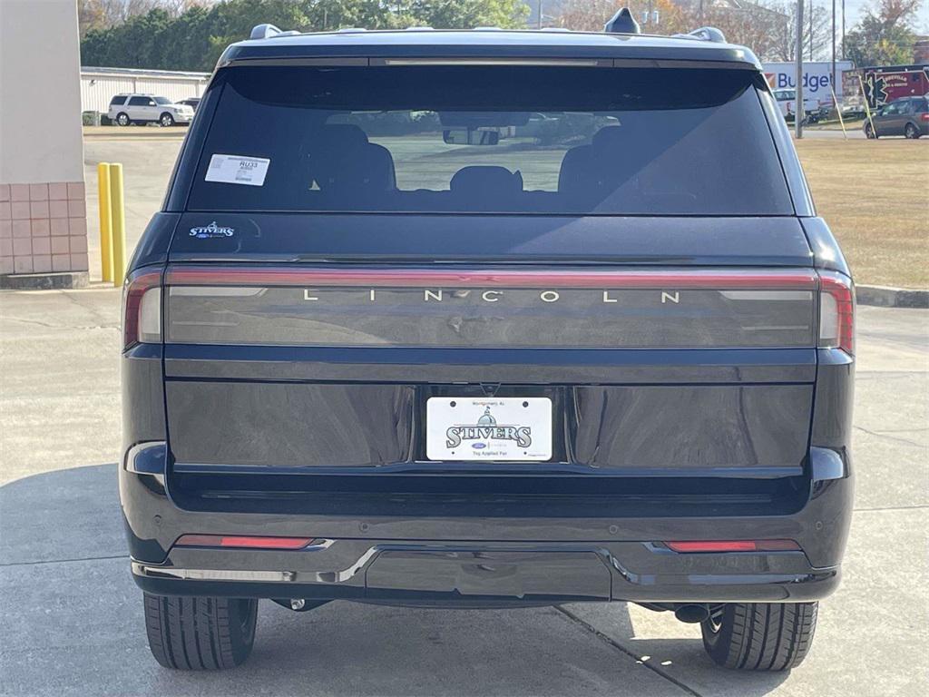 new 2025 Lincoln Navigator car, priced at $105,080