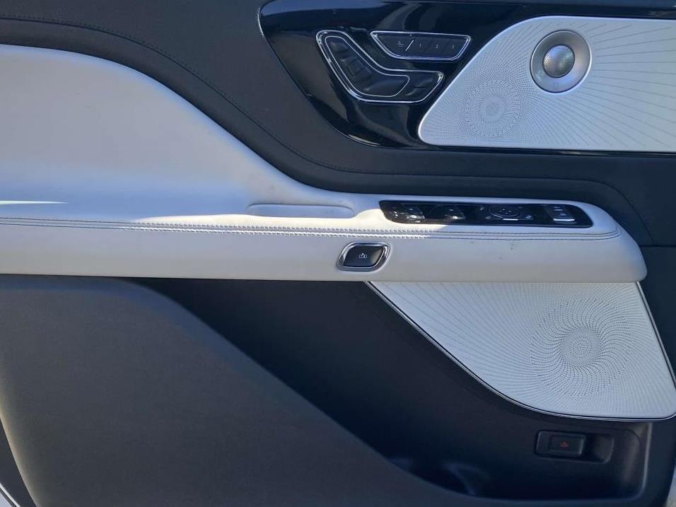 new 2025 Lincoln Aviator car, priced at $65,129