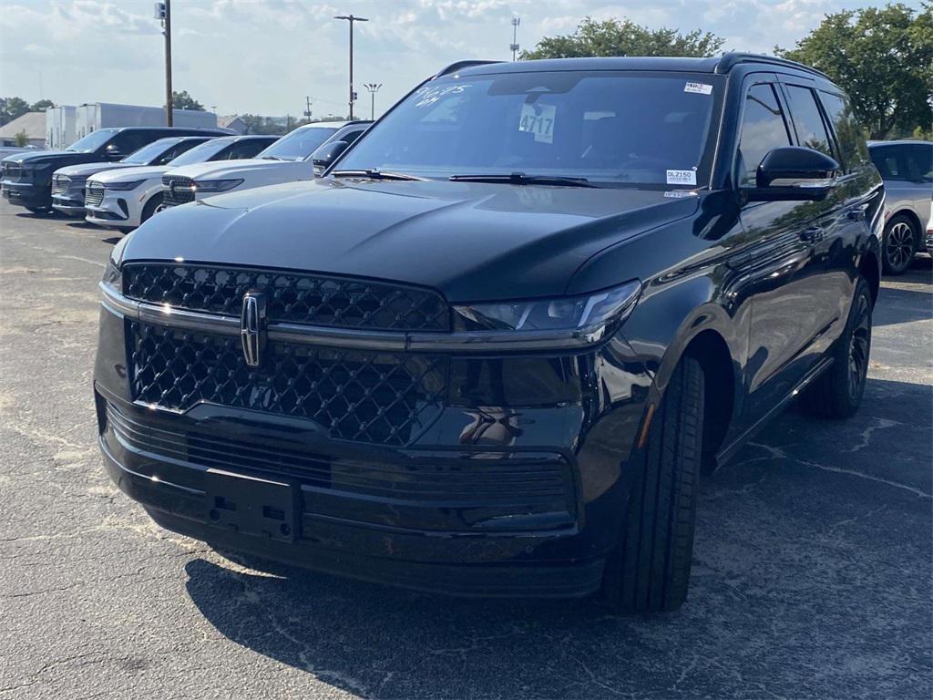 new 2025 Lincoln Navigator car, priced at $100,935