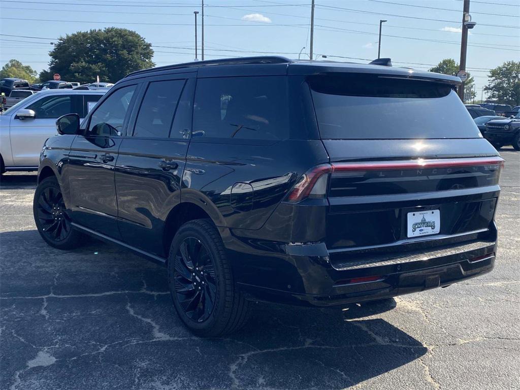 new 2025 Lincoln Navigator car, priced at $100,935