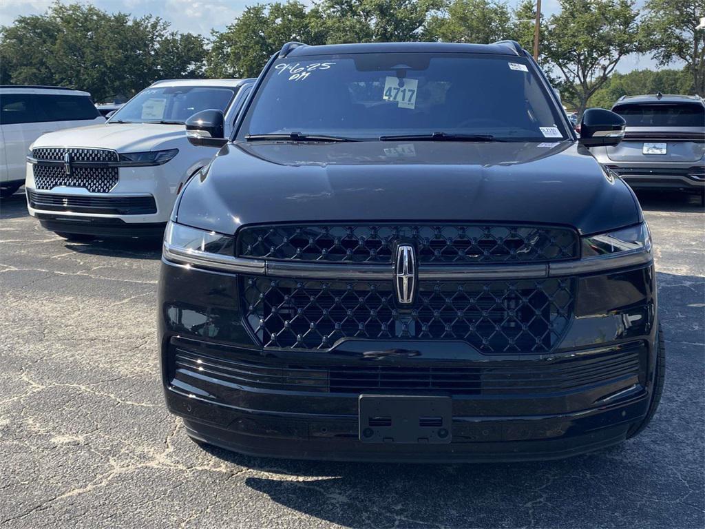 new 2025 Lincoln Navigator car, priced at $100,935