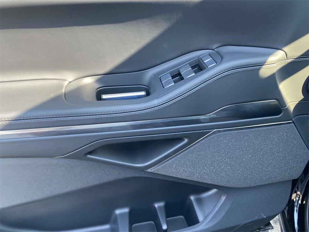 new 2025 Lincoln Navigator car, priced at $100,935