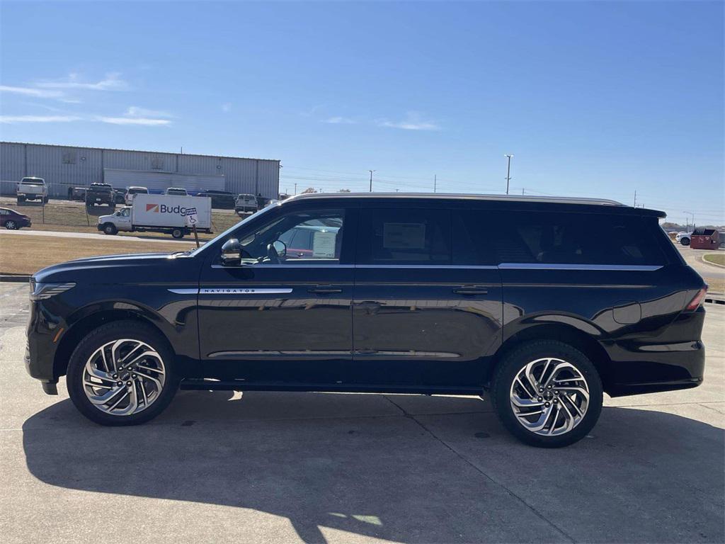 new 2025 Lincoln Navigator car, priced at $101,580
