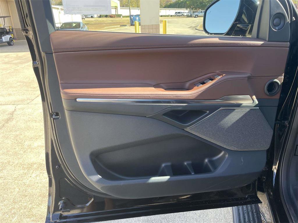 new 2025 Lincoln Navigator car, priced at $101,580