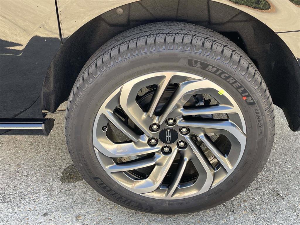 new 2025 Lincoln Navigator car, priced at $101,580