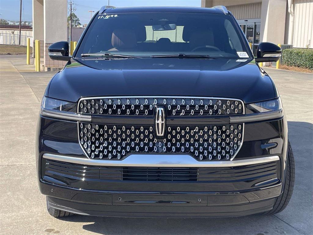 new 2025 Lincoln Navigator car, priced at $101,580
