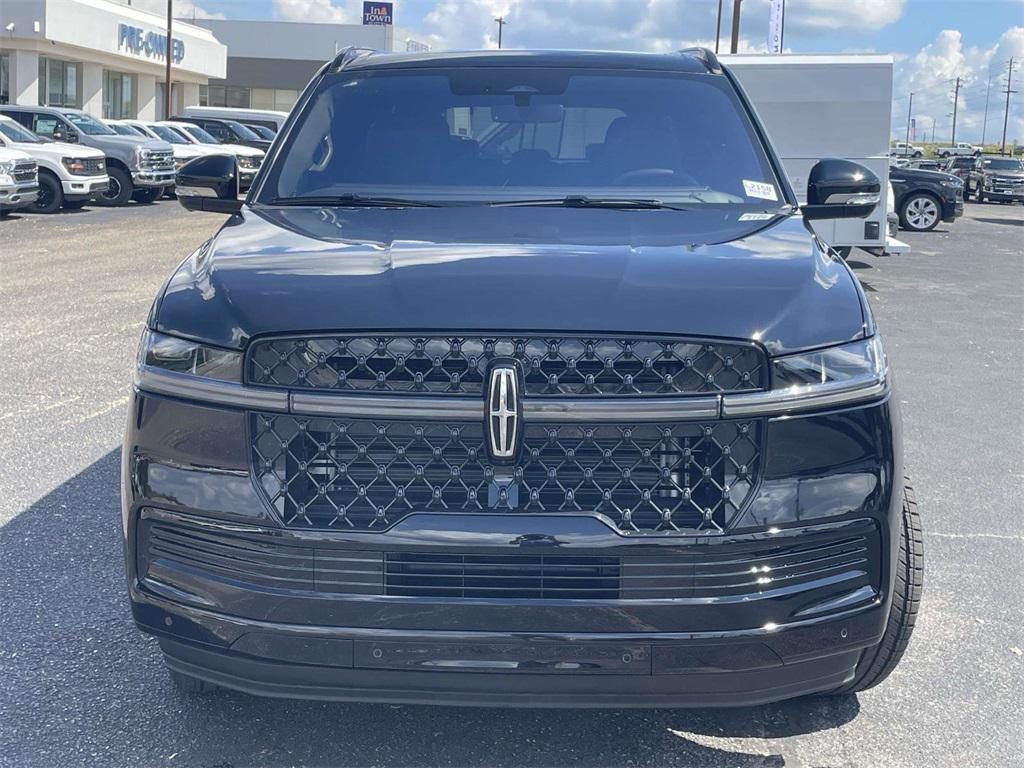 new 2025 Lincoln Navigator car, priced at $104,080