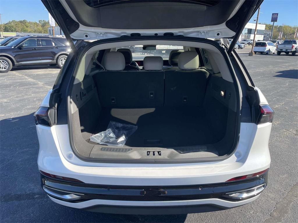 new 2025 Lincoln Nautilus car, priced at $59,211