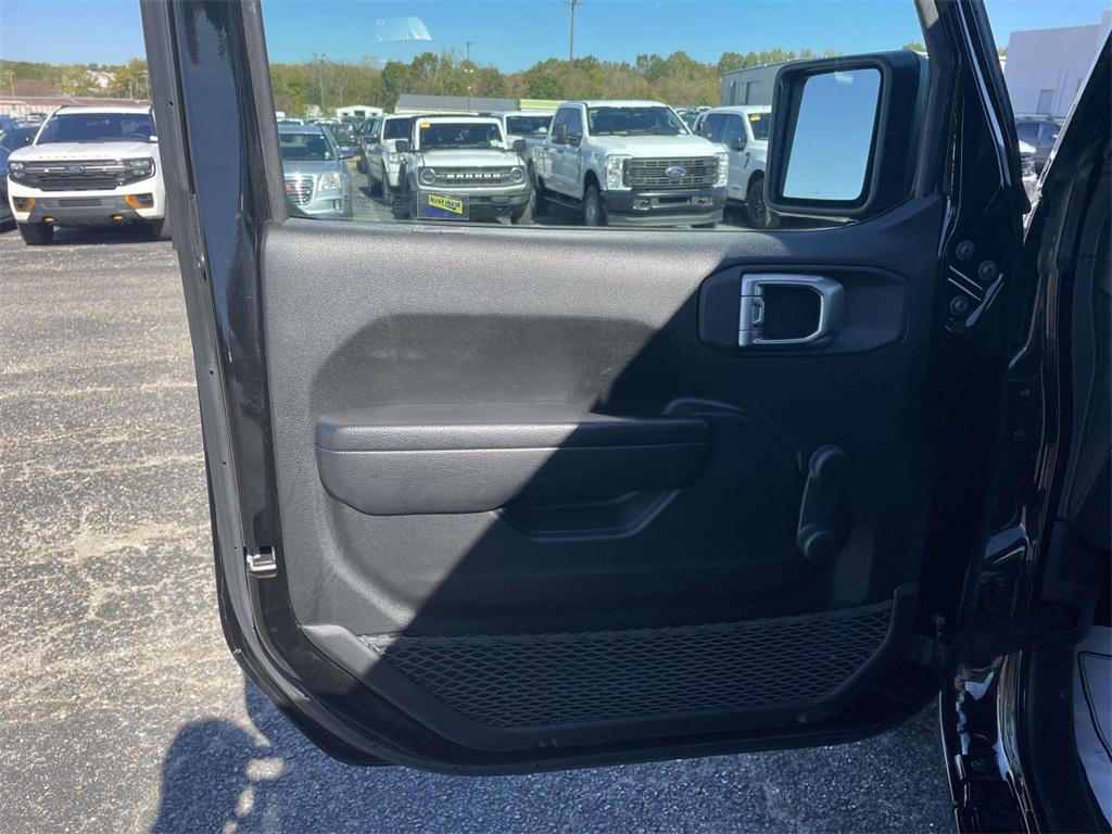 used 2023 Jeep Gladiator car, priced at $28,993