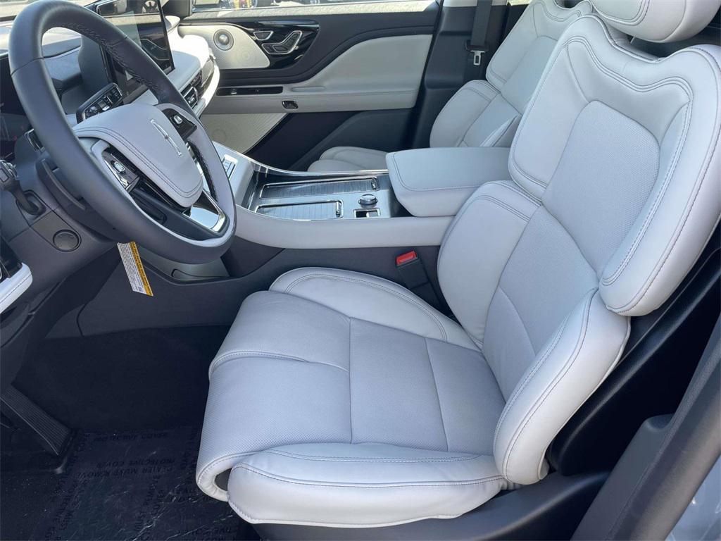 new 2025 Lincoln Aviator car, priced at $65,006