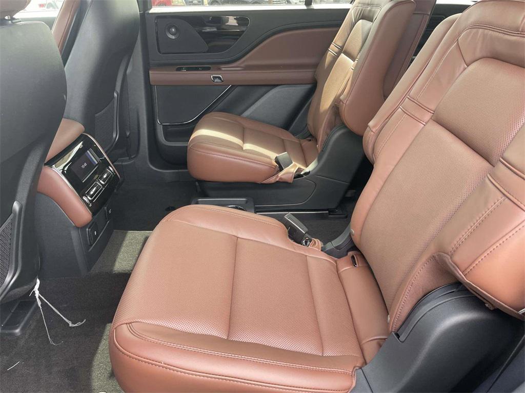 new 2025 Lincoln Aviator car, priced at $57,134