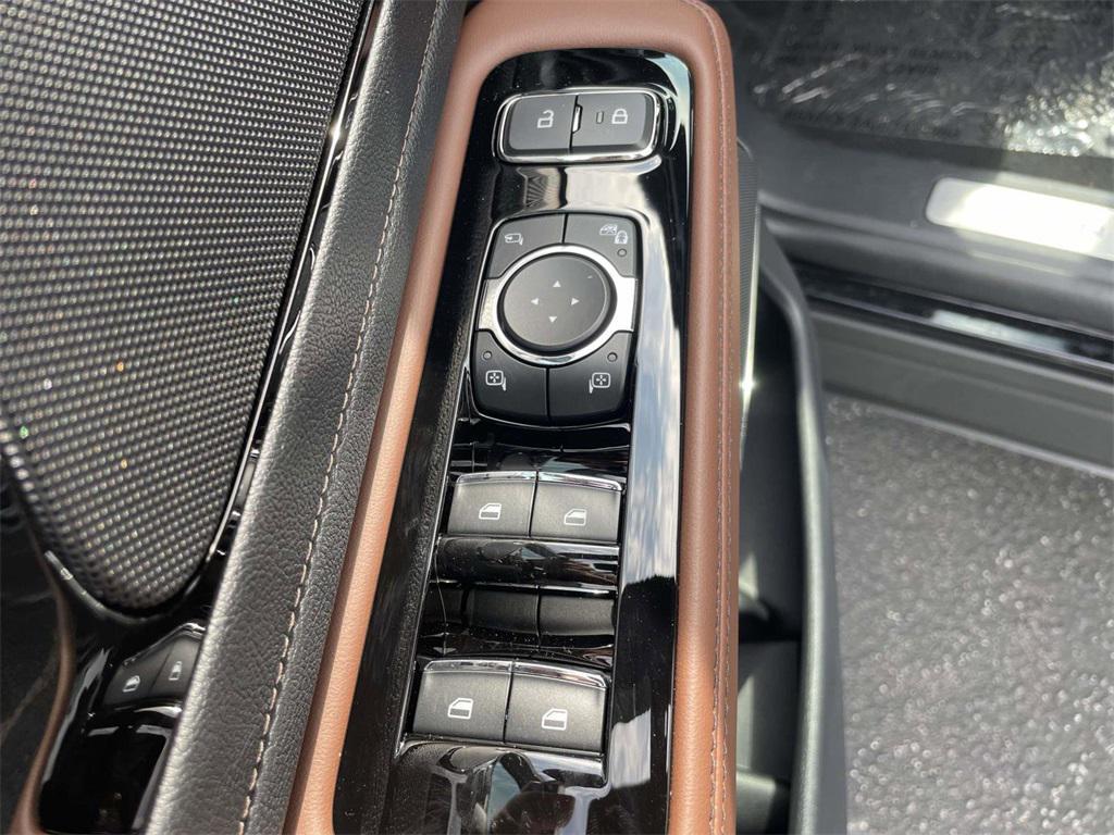 new 2025 Lincoln Aviator car, priced at $57,134