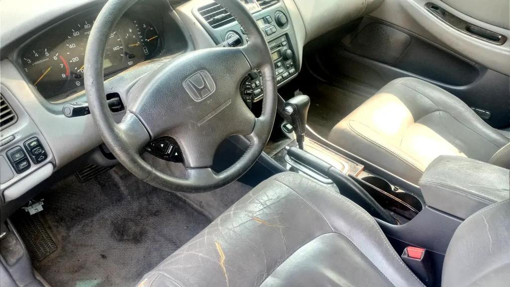 used 2002 Honda Accord car, priced at $1,400