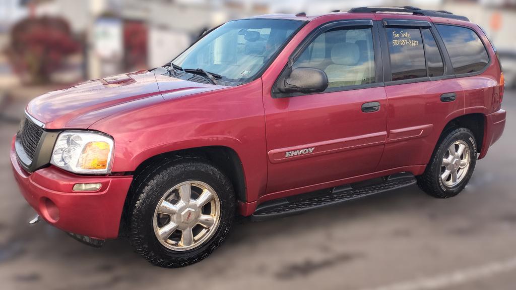 used 2004 GMC Envoy car, priced at $4,295