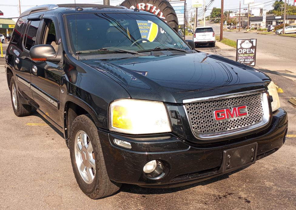 used 2004 GMC Envoy XUV car, priced at $5,195