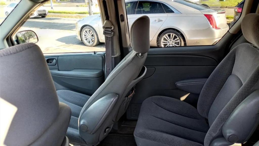 used 2006 Chrysler Town & Country car, priced at $2,795