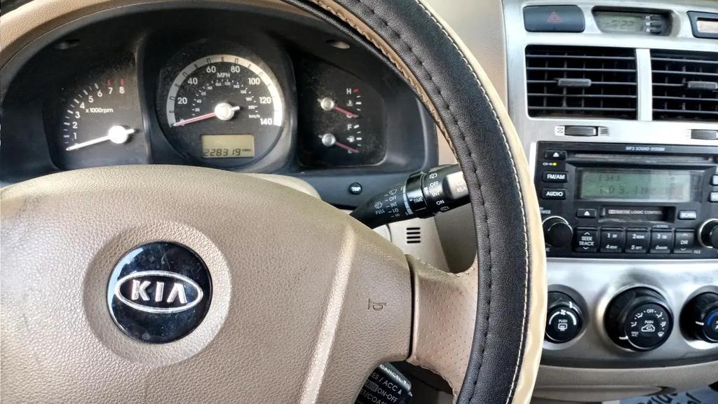 used 2005 Kia Sportage car, priced at $2,995