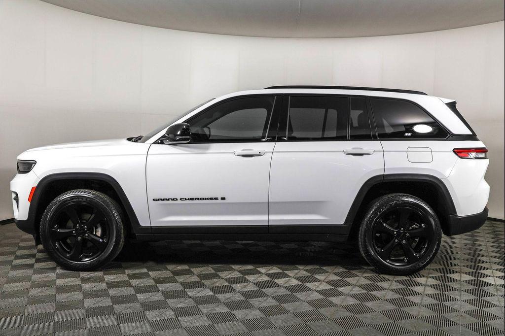 used 2023 Jeep Grand Cherokee car, priced at $31,409