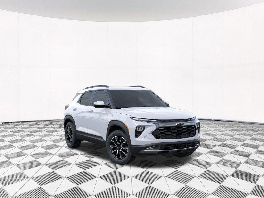 new 2025 Chevrolet TrailBlazer car, priced at $27,535