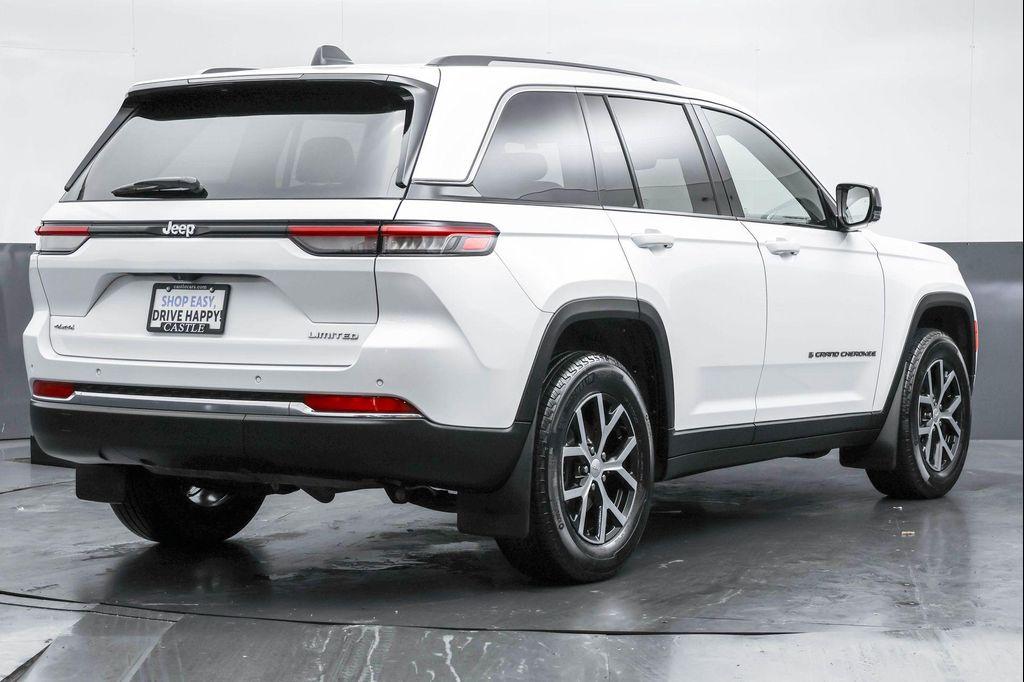 used 2024 Jeep Grand Cherokee car, priced at $28,977