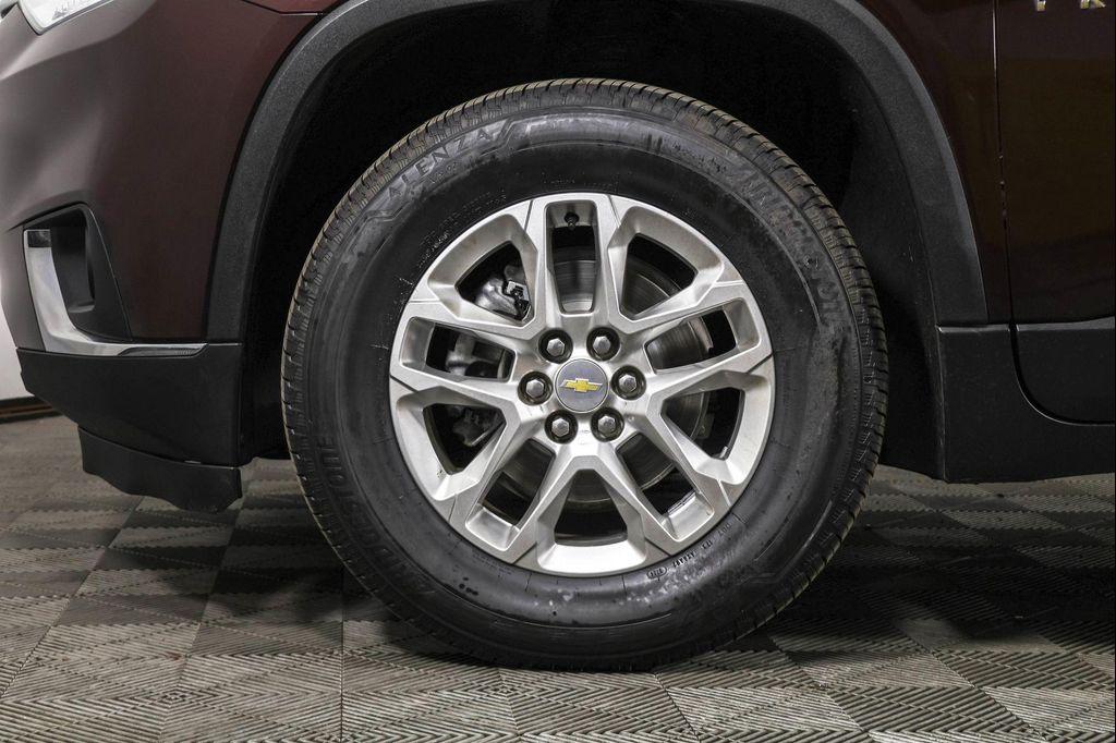 used 2021 Chevrolet Traverse car, priced at $23,977