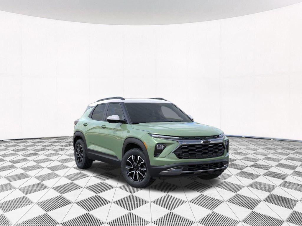 new 2025 Chevrolet TrailBlazer car, priced at $30,680