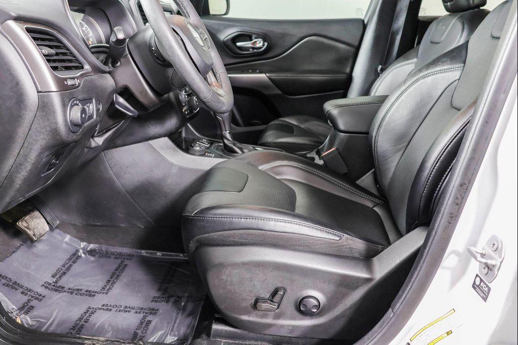 used 2022 Jeep Cherokee car, priced at $23,676