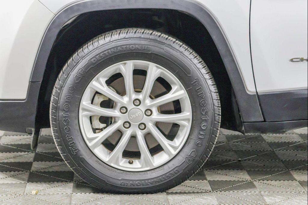 used 2022 Jeep Cherokee car, priced at $23,676