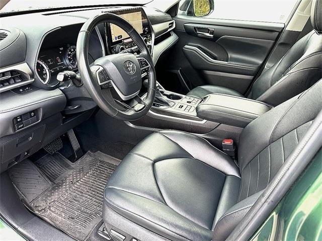 used 2023 Toyota Highlander car, priced at $34,100