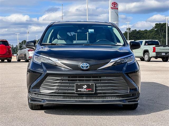 used 2022 Toyota Sienna car, priced at $31,500