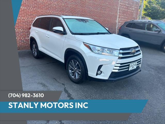 used 2019 Toyota Highlander car, priced at $27,995
