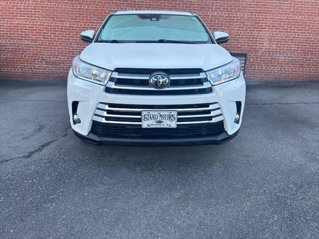 used 2019 Toyota Highlander car, priced at $27,995