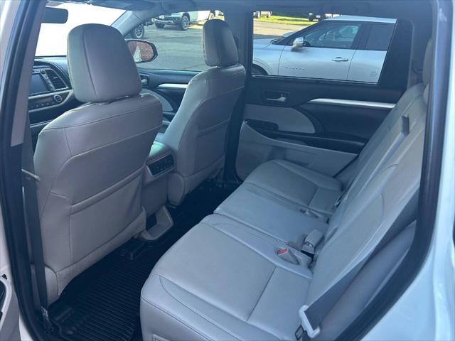 used 2019 Toyota Highlander car, priced at $27,995