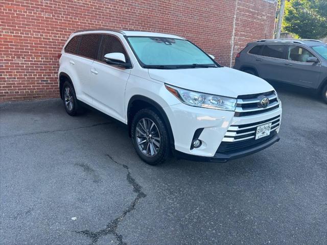 used 2019 Toyota Highlander car, priced at $27,995