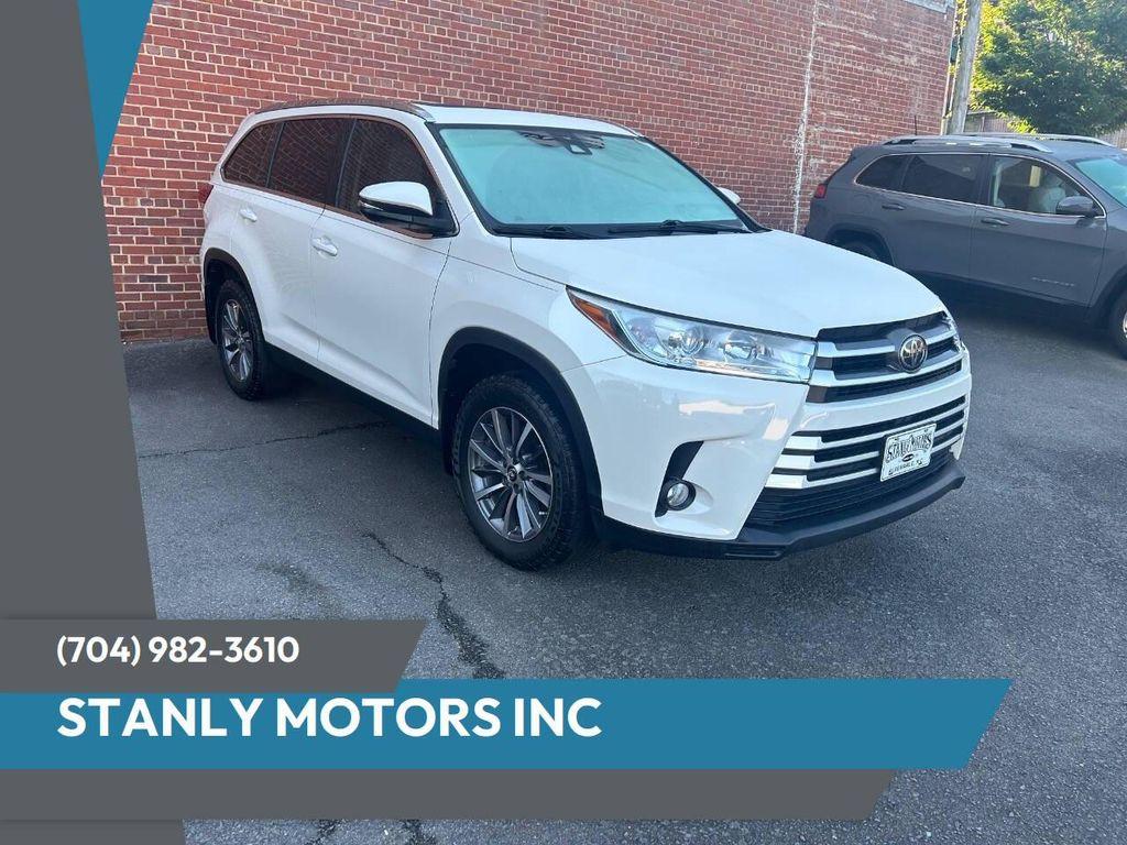 used 2019 Toyota Highlander car, priced at $27,995