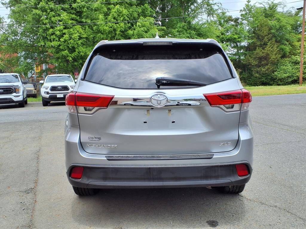 used 2017 Toyota Highlander car, priced at $26,995
