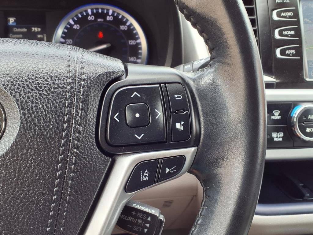 used 2017 Toyota Highlander car, priced at $26,995