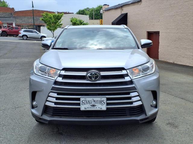 used 2017 Toyota Highlander car, priced at $26,995